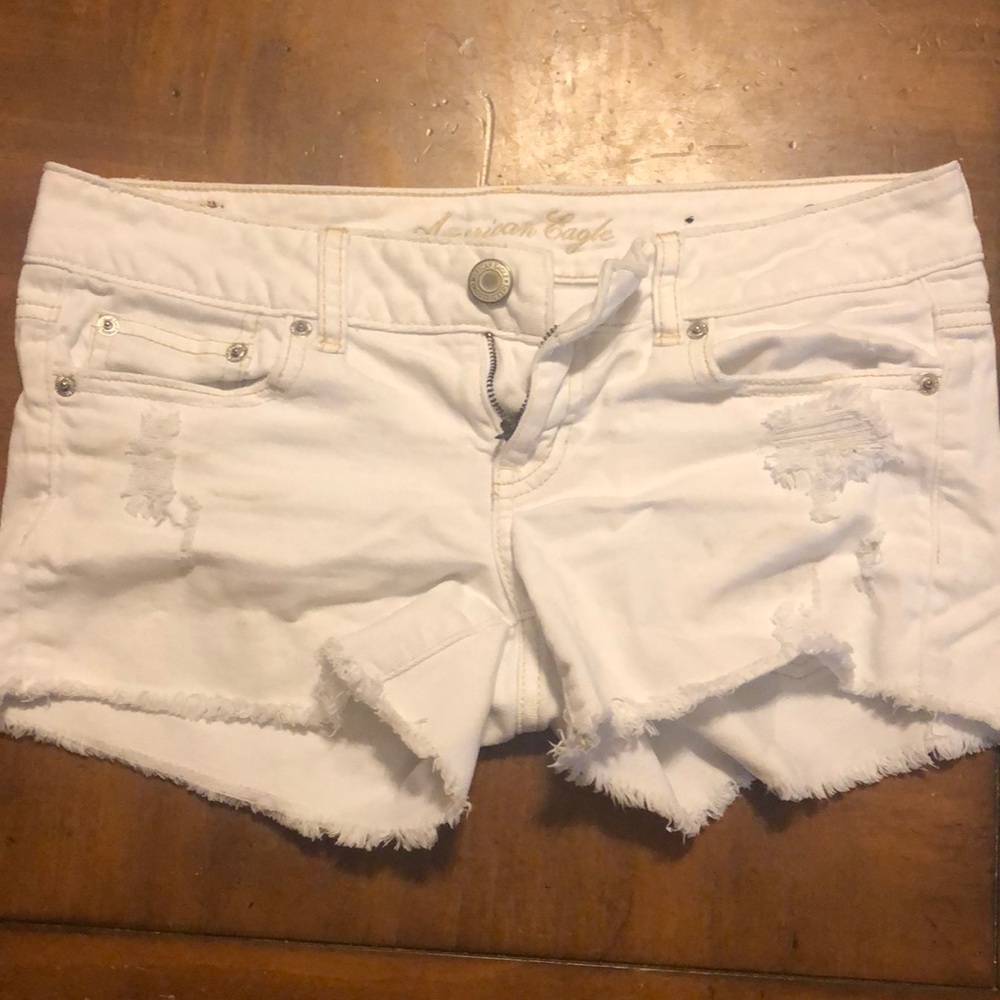 White American eagle shorts